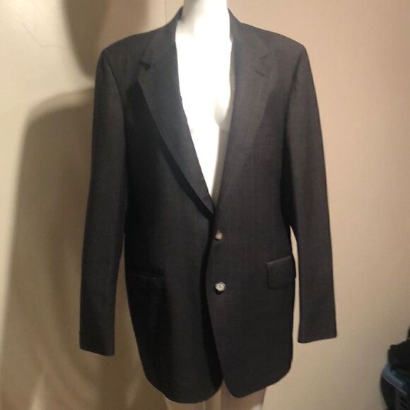 Vanjulian Suit   - Picture 1 of 5